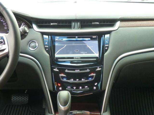 2017 Cadillac XTS Luxury 4dr Sedan